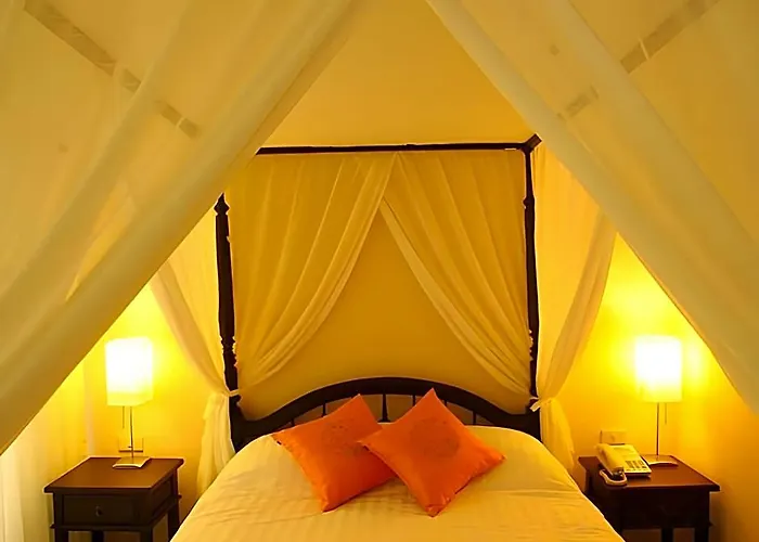 Hotel August